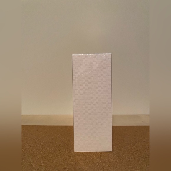 Eight & Bob Annicke Collection 2 - Picture 4 of 6